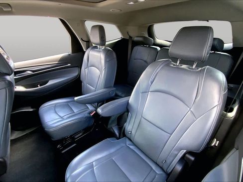 Used 2018 Buick Enclave Premium w/ Experience Buick Package FWD image 20