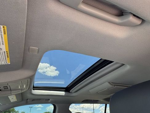 Used 2019 Chevrolet Suburban Premier AWD/4WD image 21