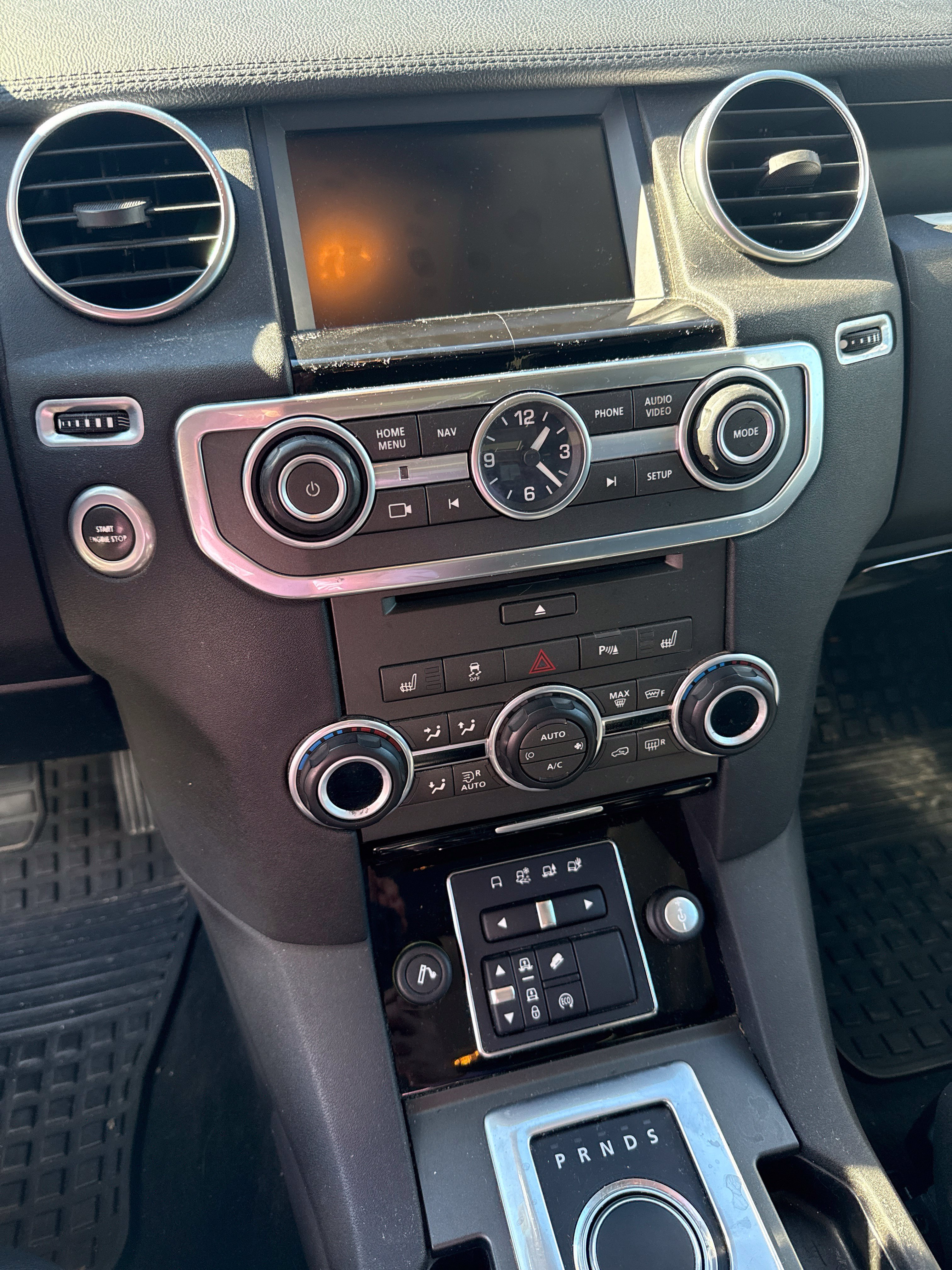 Used 2016 Land Rover LR4 HSE AWD/4WD image 14