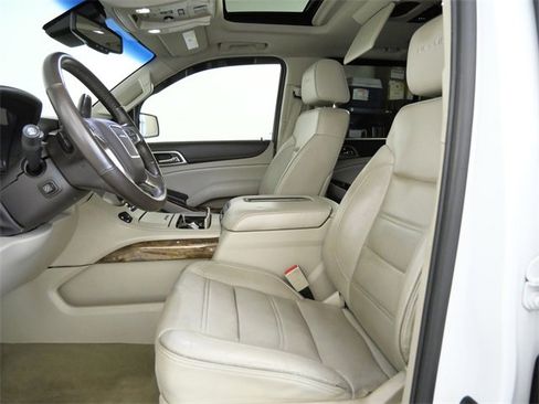 Used 2015 GMC Yukon Denali w/ Touring Package image 18