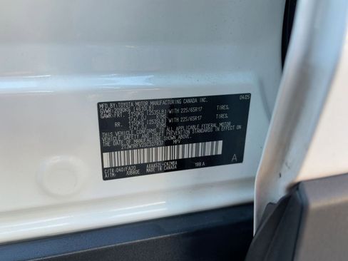 Used 2025 Toyota RAV4 XLE image 27