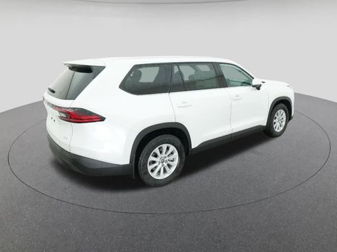 New 2026 Toyota Grand Highlander XLE image 9