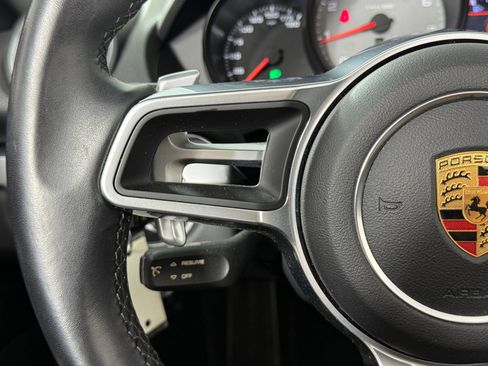 Used 2018 Porsche 718 Boxster S image 19