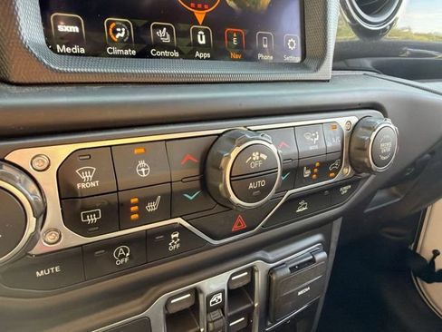 Used 2023 Jeep Wrangler Unlimited Sport AWD/4WD image 19