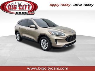 Used 2021 Ford Escape SE video 1