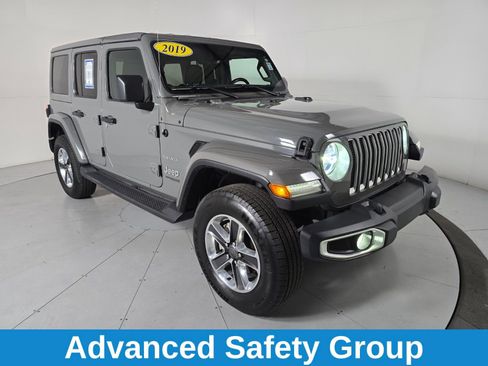 Used 2019 Jeep Wrangler Unlimited Sahara image 8