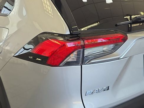 Used 2024 Toyota RAV4 XLE AWD/4WD image 28