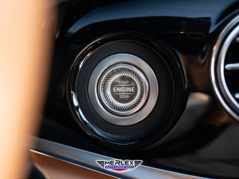 Used 2019 Mercedes-Benz S 560 4MATIC Sedan w/ Premium Package image 34