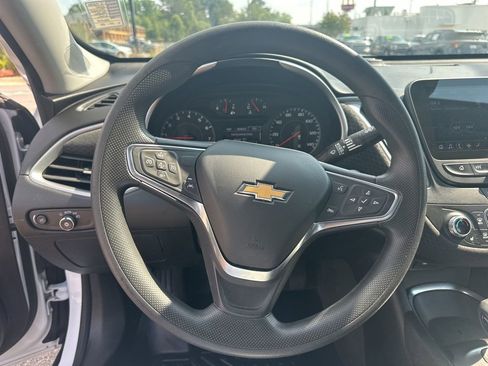 Used 2024 Chevrolet Malibu LT FWD image 12