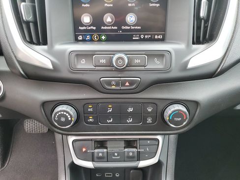 Used 2024 GMC Terrain SLE FWD image 31
