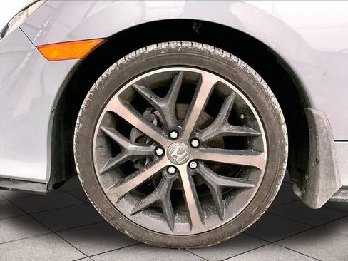 Used 2021 Honda Civic Sport Touring image 8