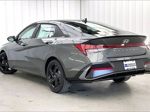 New 2026 Hyundai Elantra SEL Sport Premium w/ Cargo Package FWD image 5