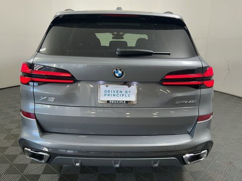 New 2026 BMW X5 sDrive40i w/ M Sport Package image 5
