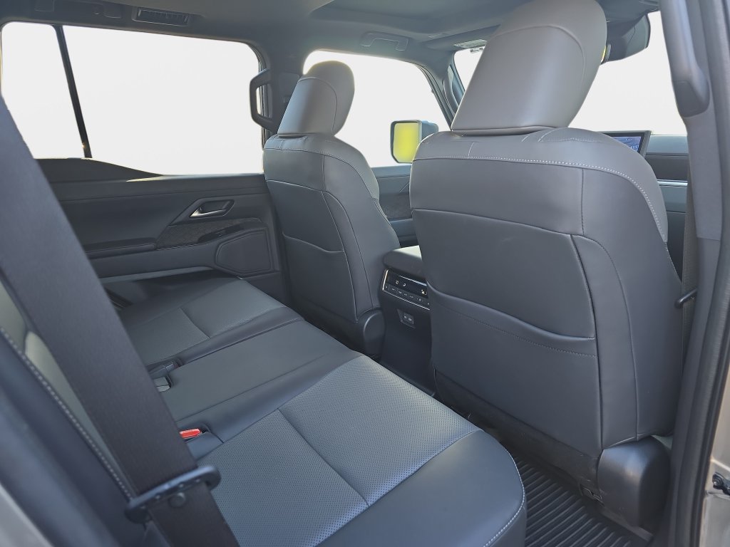 Certified 2024 Lexus GX 550 w/ Cold Area Package AWD/4WD image 14