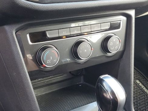 Used 2021 Volkswagen Tiguan S image 26