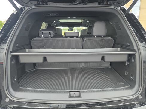 New 2026 Chevrolet Traverse High Country w/ LPO, Floor Liner Package image 12
