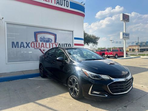 Used 2019 Chevrolet Cruze LT w/ Convenience Package image 13