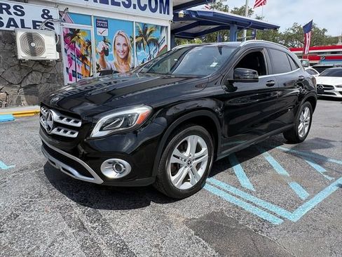 Used 2018 Mercedes-Benz GLA 250 4MATIC w/ Premium Package image 13