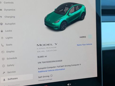 Used 2024 Tesla Model Y Long Range AWD/4WD image 11
