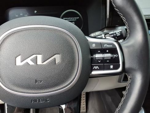 Used 2022 Kia Sorento SX image 10