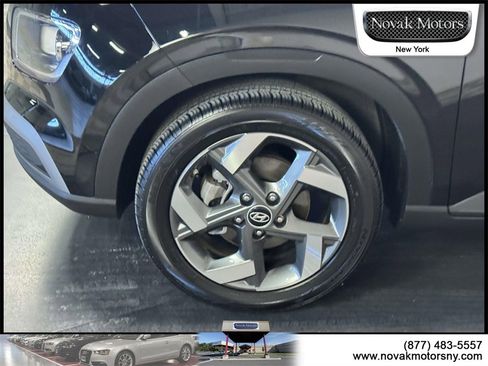 Used 2025 Hyundai Venue SEL image 5