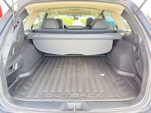 Used 2017 Subaru Outback 2.5i Limited AWD/4WD image 21
