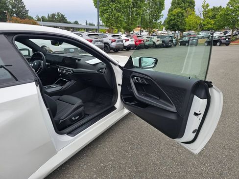 Used 2024 BMW 230i Coupe w/ Convenience Package RWD image 24