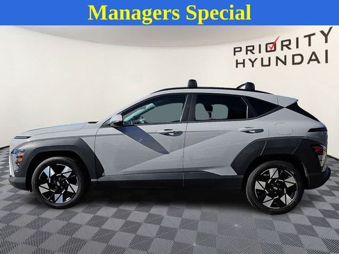 Used 2024 Hyundai Kona SEL FWD image 7