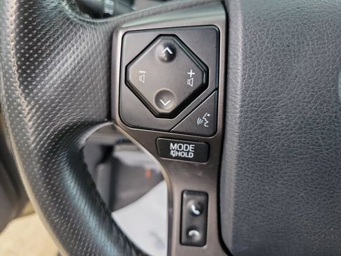 Used 2018 Toyota Tacoma TRD Sport w/ Technology Package AWD/4WD image 19