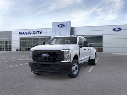 New 2026 Ford F350 XL image 2