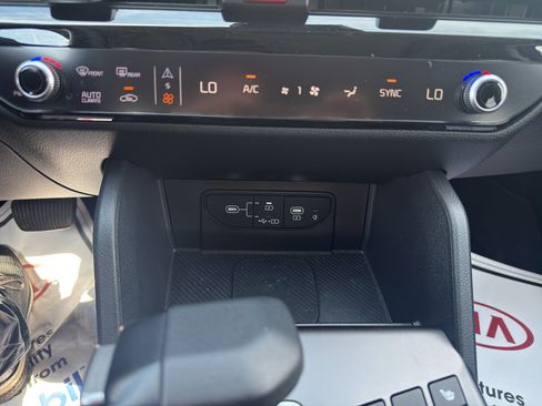 Used 2026 Kia Sportage EX w/ EX Panorama Roof Package FWD image 26