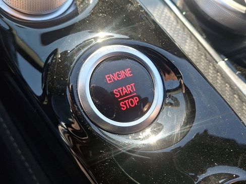 Used 2018 Mercedes-Benz AMG GT C image 20