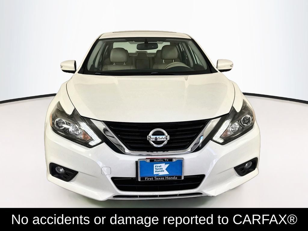 Used 2017 Nissan Altima 2.5 SL w/ 2.5 Technology Package FWD image 2