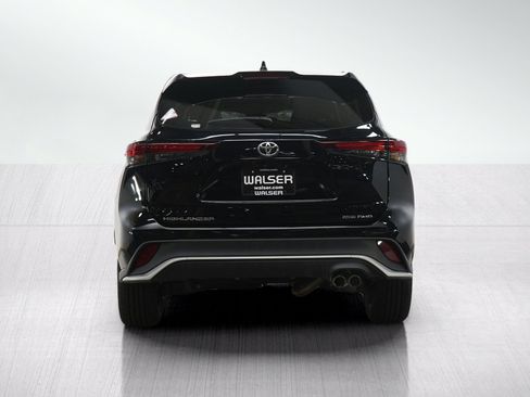Used 2025 Toyota Highlander XSE AWD/4WD image 5