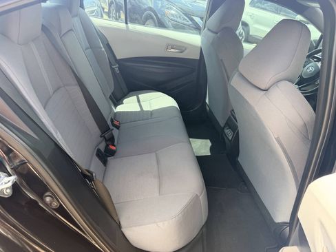 Used 2025 Toyota Corolla SE FWD image 19