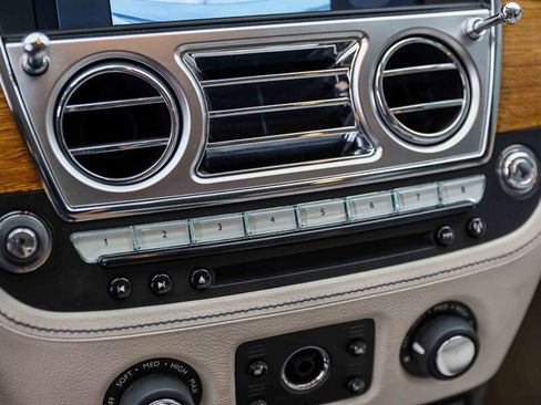 Used 2012 Rolls-Royce Ghost RWD image 33