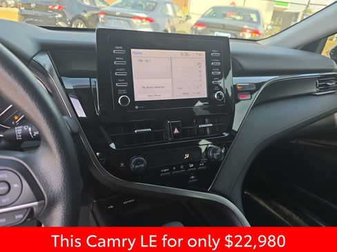 Used 2022 Toyota Camry LE FWD image 25