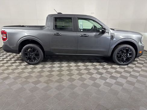 New 2025 Ford Maverick Lariat w/ Black Appearance Package image 13