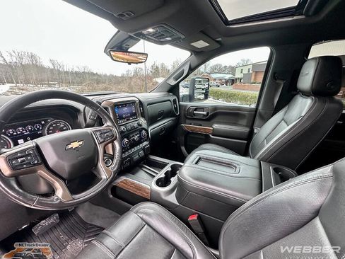 Used 2020 Chevrolet Silverado 2500 High Country w/ Z71 Off-Road Package image 10