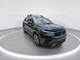 Used 2022 Volkswagen Taos SE image 2
