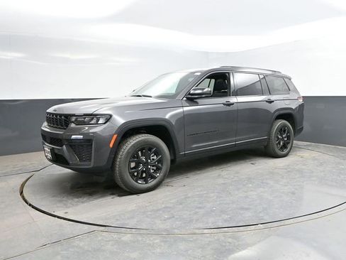 New 2026 Jeep Grand Cherokee L 4WD image 3