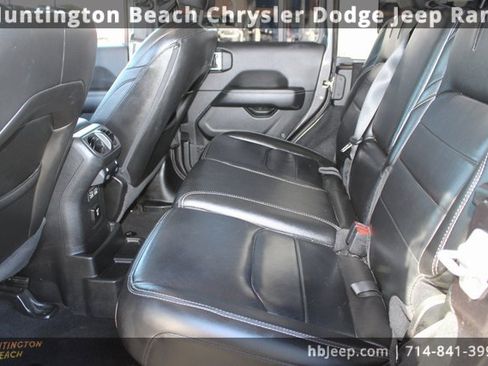 Used 2021 Jeep Wrangler Unlimited Sahara image 43