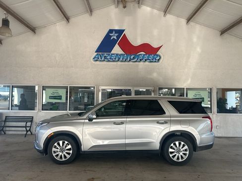 Used 2024 Hyundai Palisade SEL FWD image 1