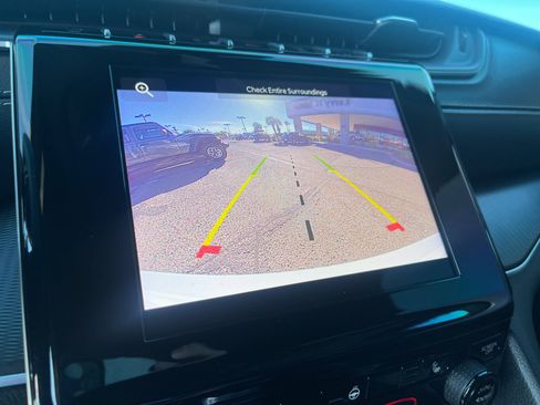 Used 2025 Jeep Grand Cherokee Altitude image 28