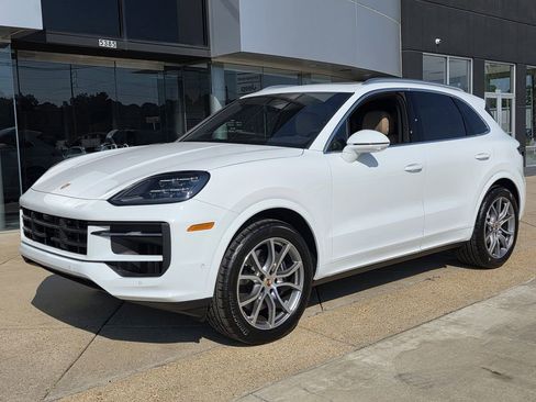 New 2025 Porsche Cayenne image 1