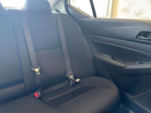 Used 2025 Nissan Altima 2.5 SV FWD image 37