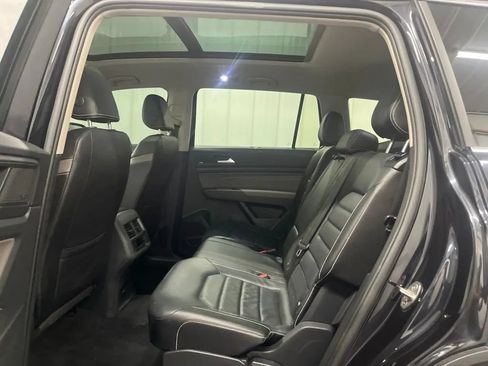 Used 2023 Volkswagen Atlas SEL Premium AWD/4WD image 16