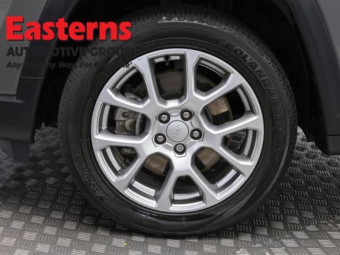 Used 2023 Jeep Compass Latitude AWD/4WD image 31