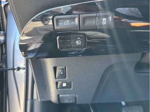 Used 2022 Toyota Prius Prime LE FWD image 10