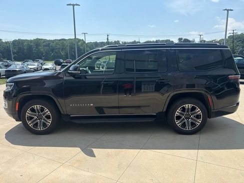 Used 2024 Jeep Wagoneer Series II AWD/4WD image 4